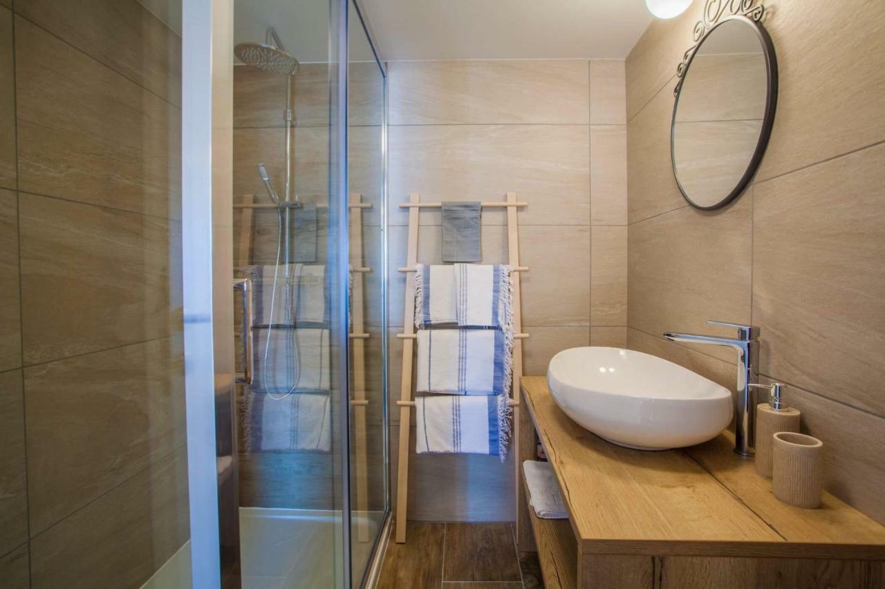 Apartmani Kraj Mora Cres Dış mekan fotoğraf