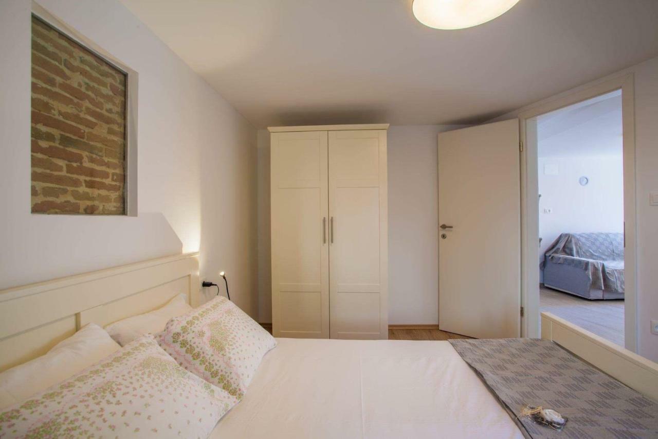 Apartmani Kraj Mora Cres Dış mekan fotoğraf