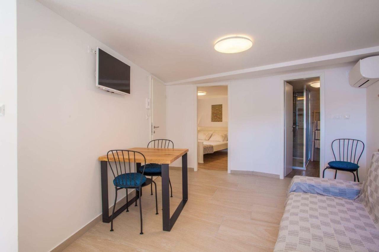 Apartmani Kraj Mora Cres Dış mekan fotoğraf