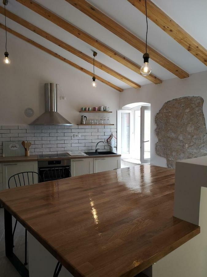Apartmani Kraj Mora Cres Dış mekan fotoğraf
