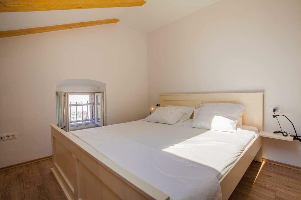 Apartmani Kraj Mora Cres Dış mekan fotoğraf