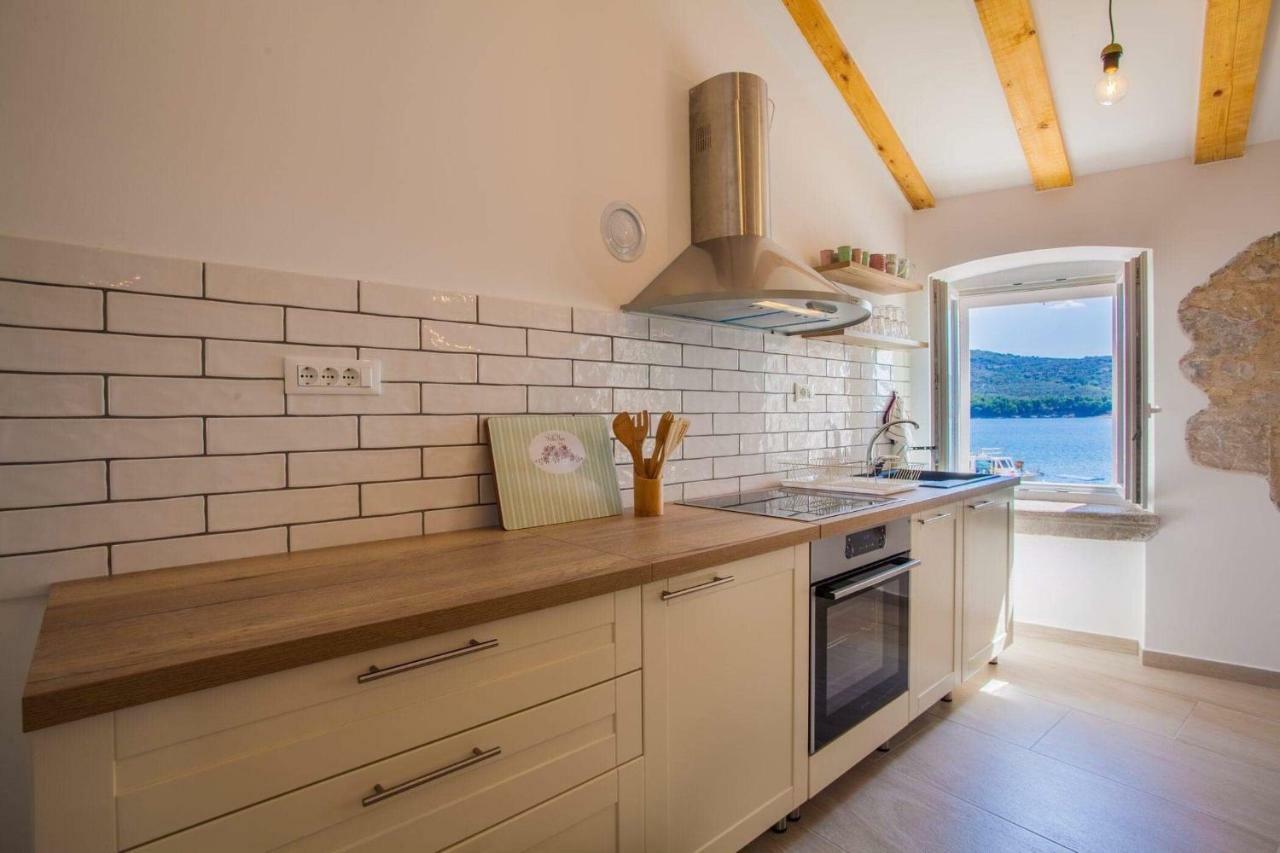 Apartmani Kraj Mora Cres Dış mekan fotoğraf