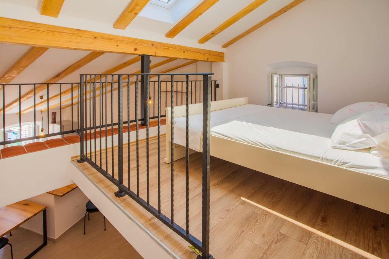 Apartmani Kraj Mora Cres Dış mekan fotoğraf