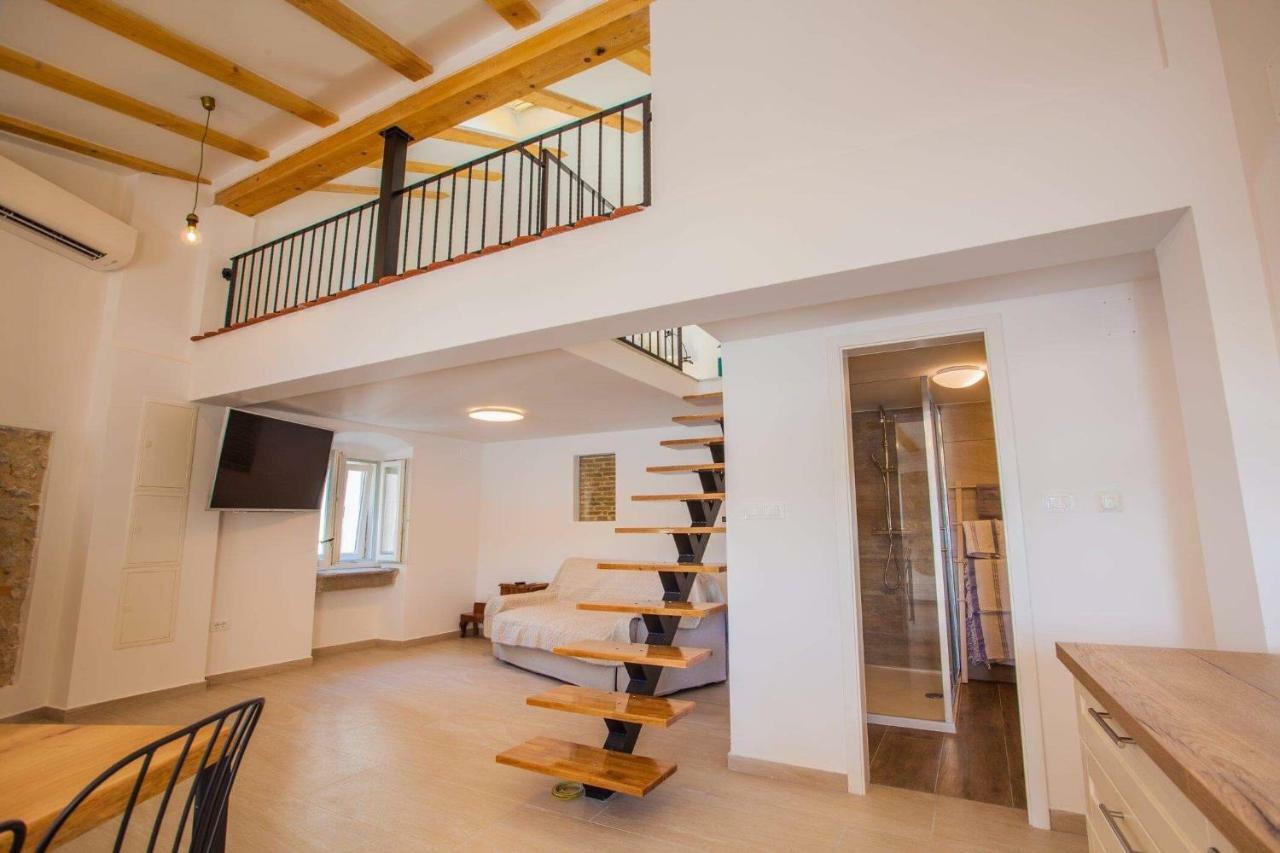 Apartmani Kraj Mora Cres Dış mekan fotoğraf