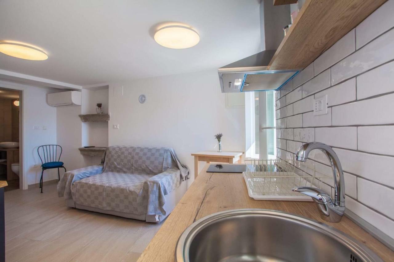 Apartmani Kraj Mora Cres Dış mekan fotoğraf